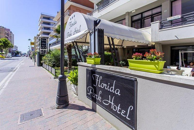 Florida Park Hotel Bellaria – Igea Marina Kültér fotó